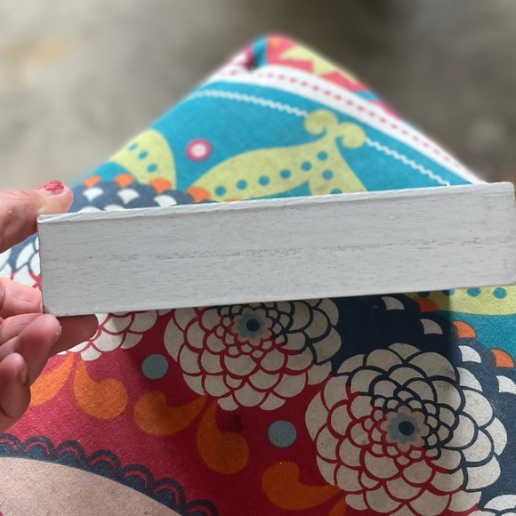 3/13💄EVERY DAY IS A FRESH START + sunshine white wooden plaque decor - Picture 3 of 7